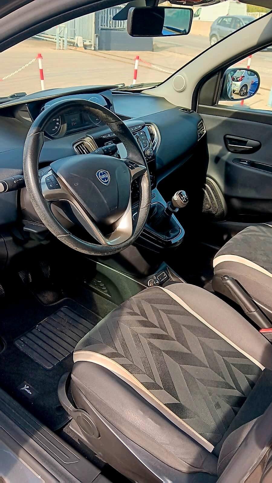 Lancia Ypsilon 1.2 69 CV 5 porte GPL Ecochic Gold