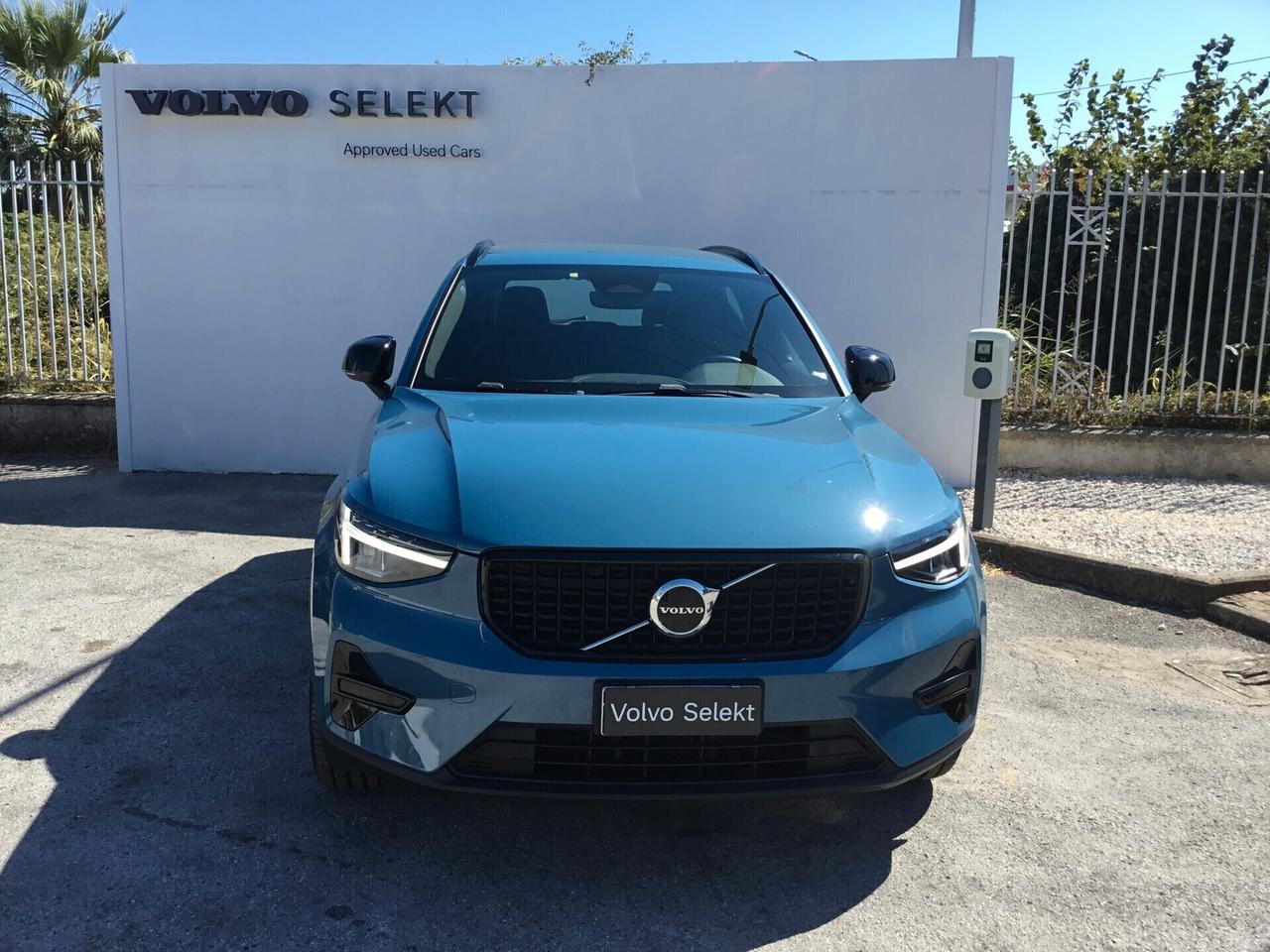 Volvo XC40 B3 automatico Plus Dark