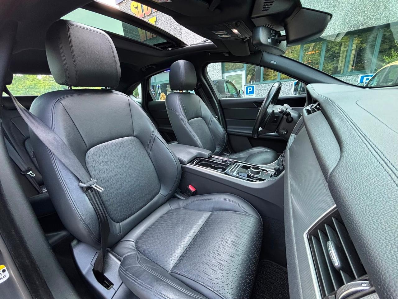 Jaguar XF 2.0 D 180 CV AWD aut. Portfolio