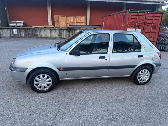 FORD Fiesta 1.2i 16V cat 5p Four senza nessun lavoro da fare