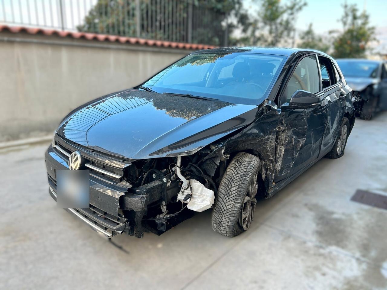 VW Polo 1.6 TDI 95CV - 2019 Incidentata