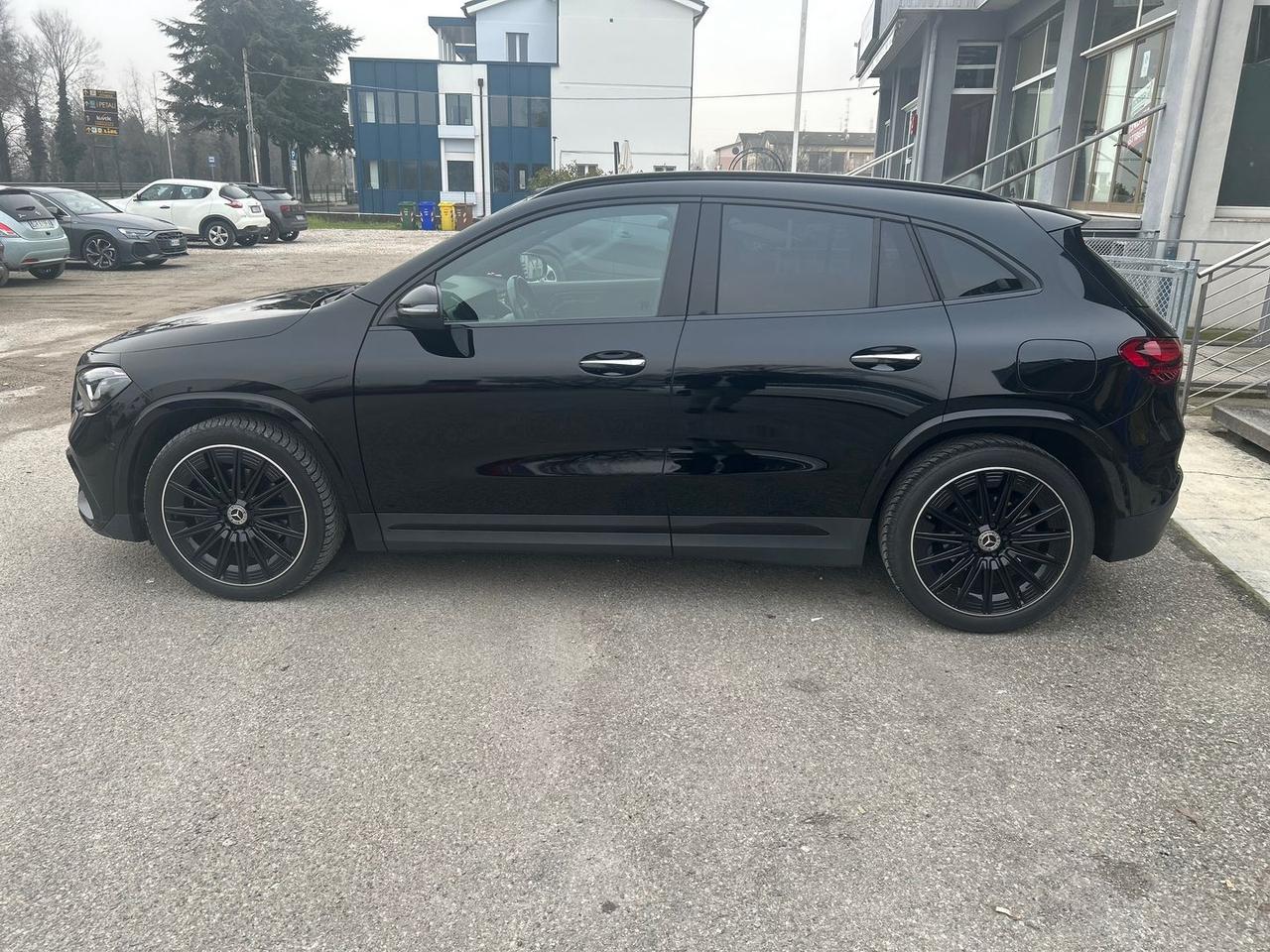 Mercedes-Benz GLA 200 AMG Line Premium Plus #9052