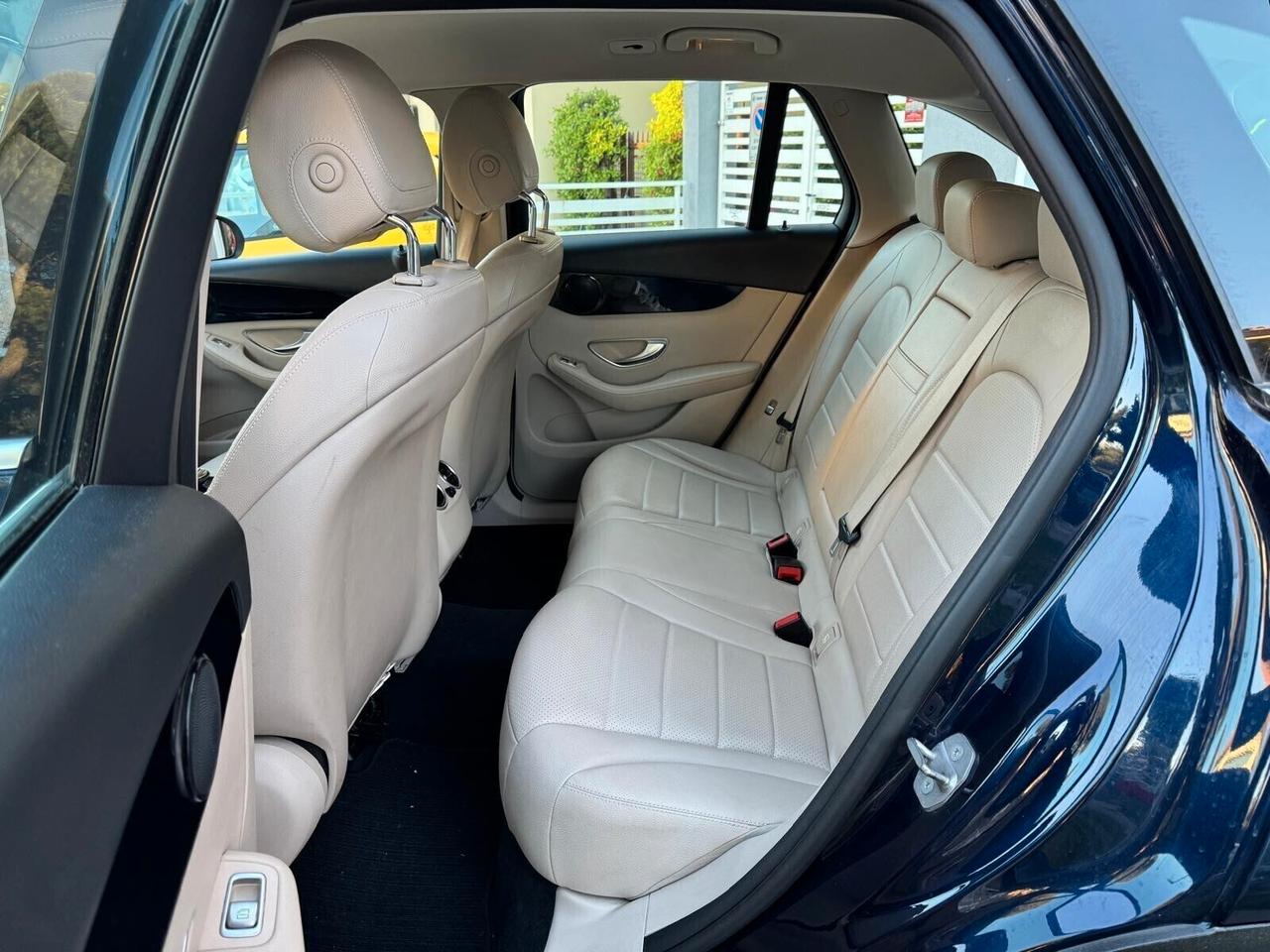 MERCEDES GLC 250 D 4MATIC SPORT