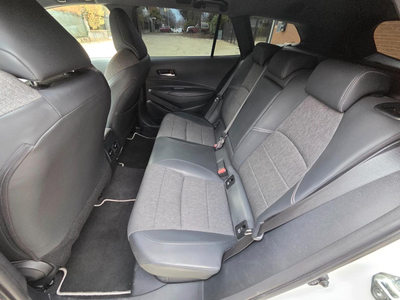 Toyota Corolla Active 1.8 Hybrid Touring Sports