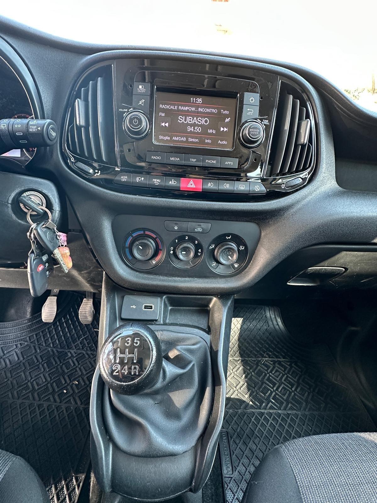 Fiat Doblo Doblò 1.3 MJT Lounge 5 POSTI CLIMA MULTIFUNZIONE BLUETOOTH APPLE CAR PLAY NAVI NEO PATENTATI