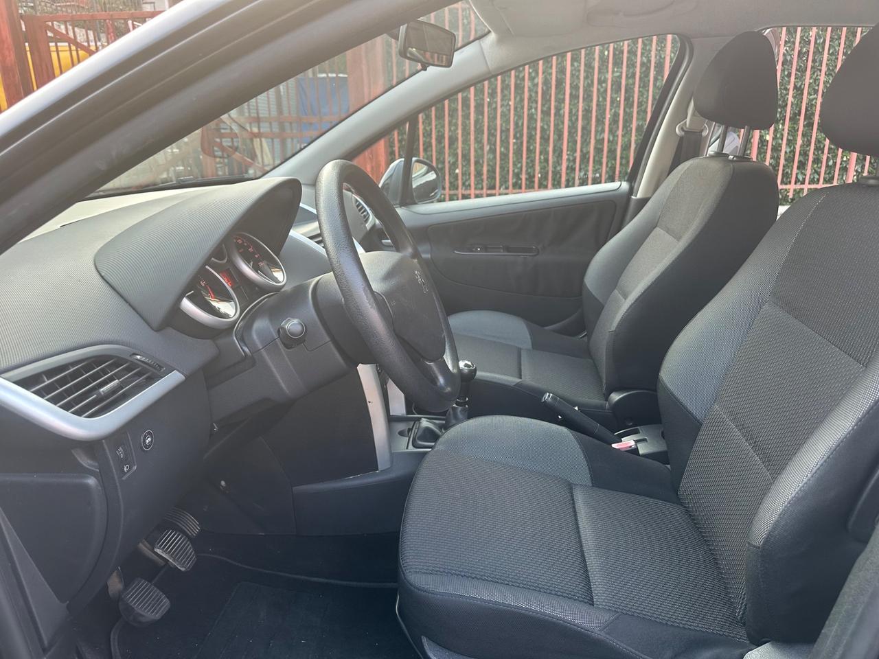 Peugeot 207 Plus 1.4 8V 75CV 5p. ECO GPL fino 2033