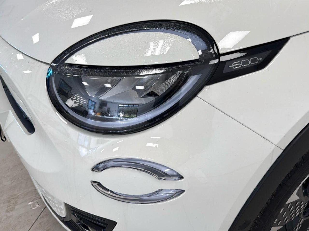 Fiat 600 Hybrid 110 CV DCT MHEV La Prima II BICOLORE