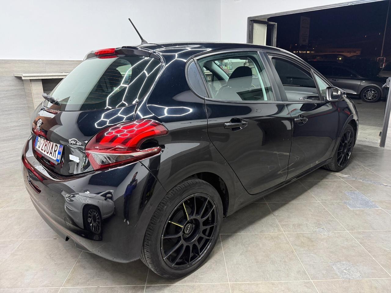 Peugeot 208 PureTech 82 Stop&Start 5 porte Allure