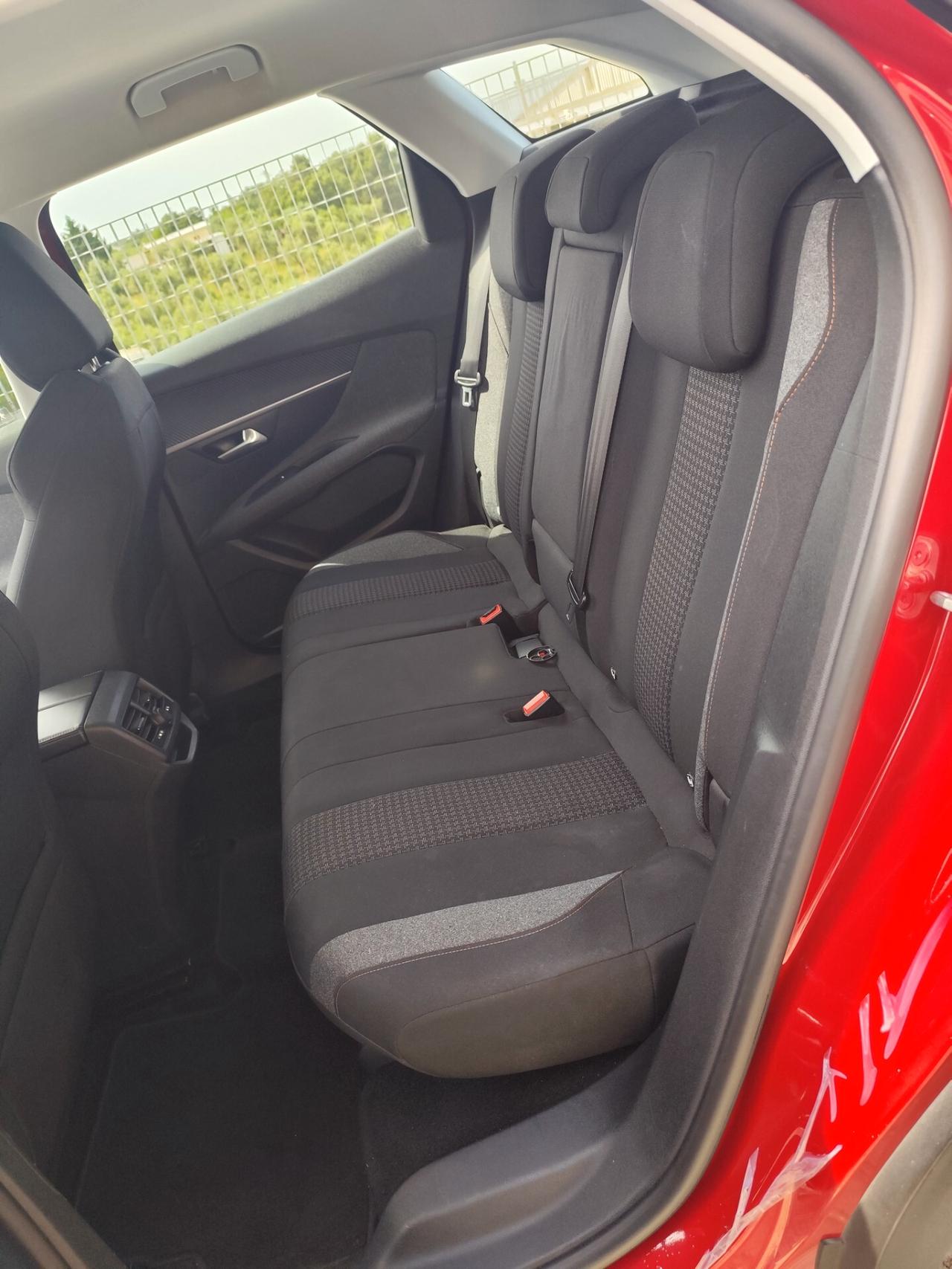 Peugeot 3008 BlueHDi 120 S&S Business