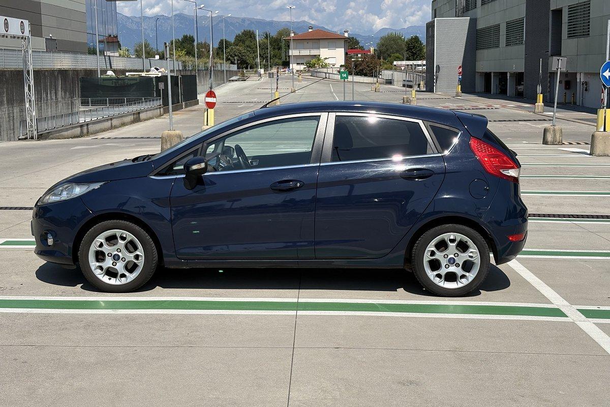 FORD Fiesta 1.4 5 porte Bz.- GPL Titanium
