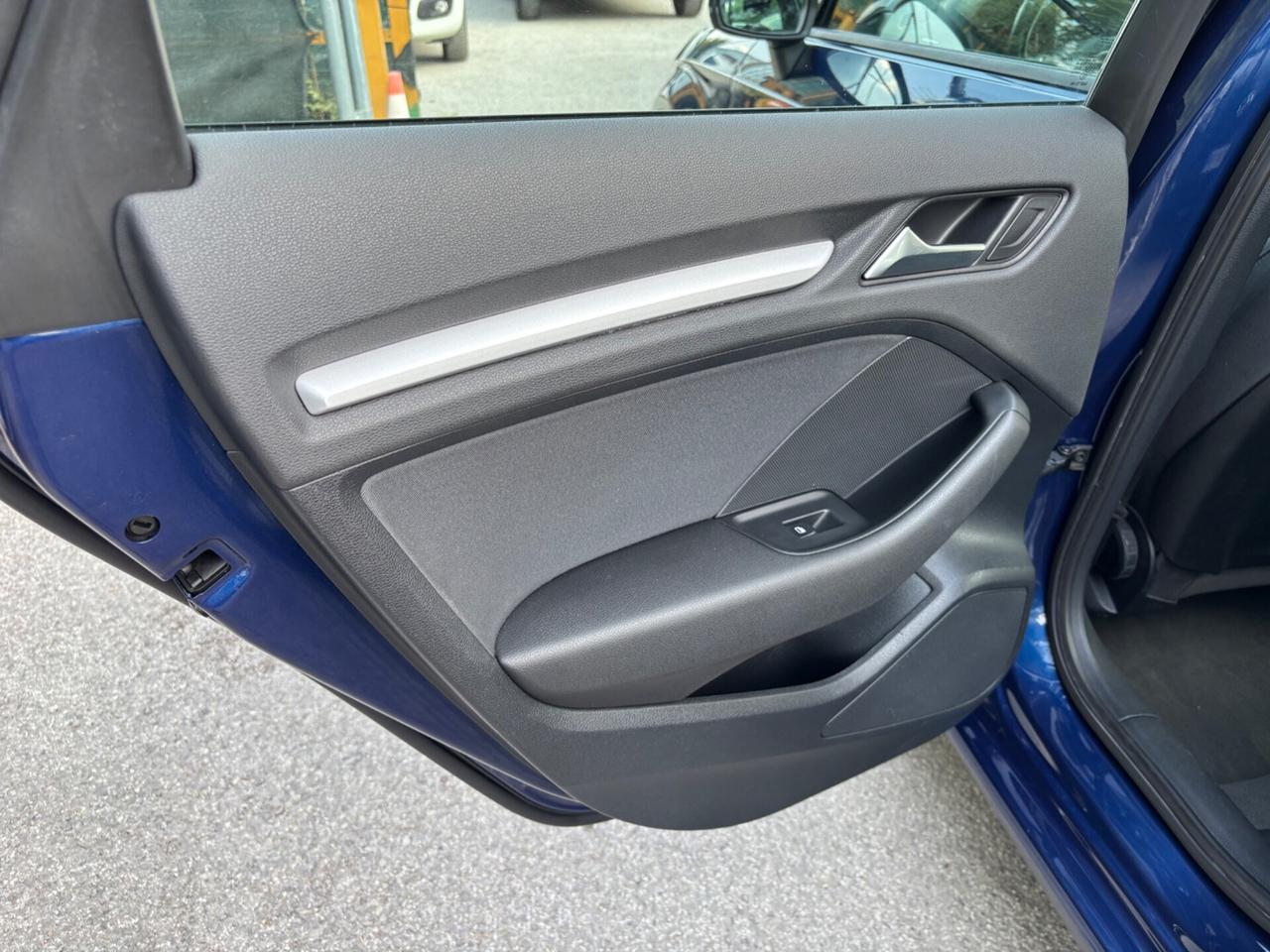 Audi A3 SPB 1.6 TDI 5 porte OK NEOPATENTATI