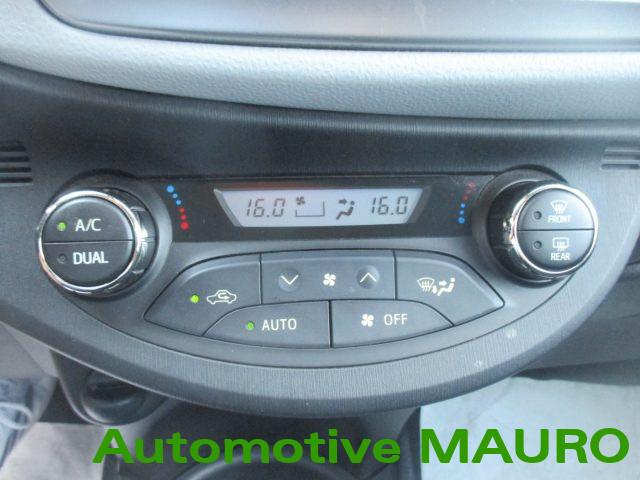 TOYOTA Yaris 1.5 Hybrid 5 porte Lounge - NEOPATENTATI