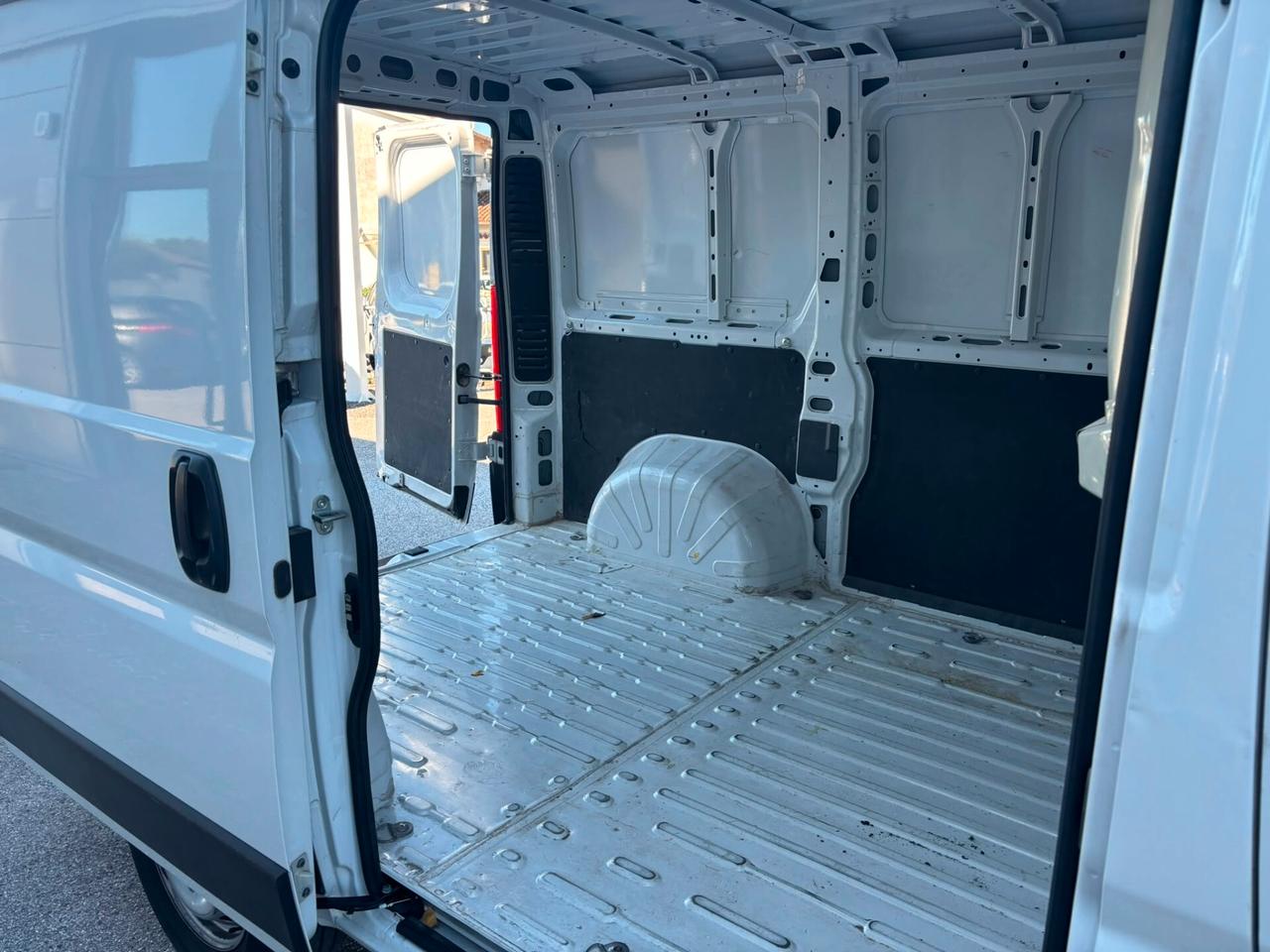 Peugeot Boxer PREMIUM 330 2.2 BlueHDi PC-TN Furgone SPOTICAR