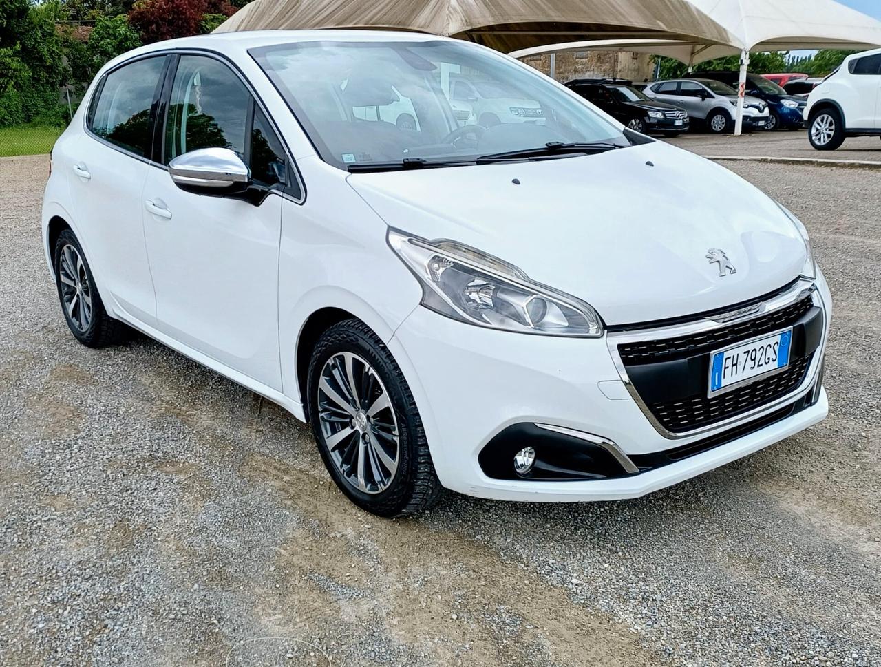 Peugeot 208 PureTech 82 5 porte Allure