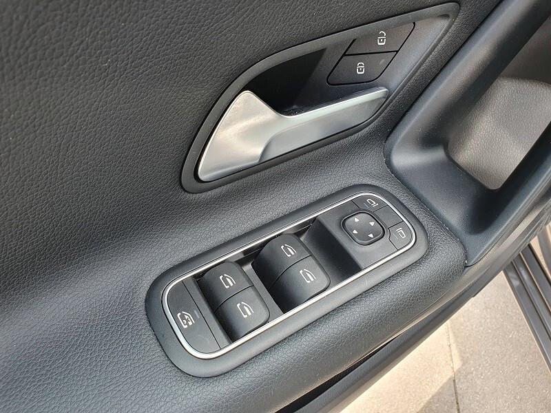 MERCEDES-Benz Classe A 180d 116CV S&S NAV PARK CAM