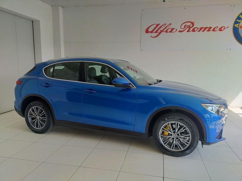 Alfa Romeo Stelvio 2.0 Turbo 280 CV AT8 Q4 Executive + Sport / Veloce