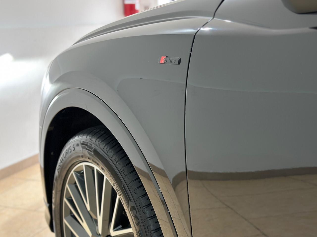 Audi Q3 40 TDI quattro S tronic S line edition