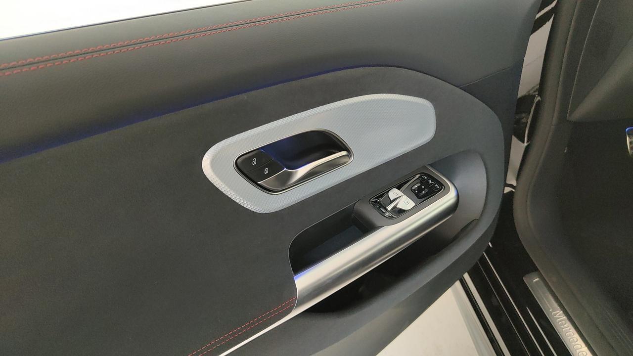 Mercedes-Benz CLA 250+ con tecnologia EQ