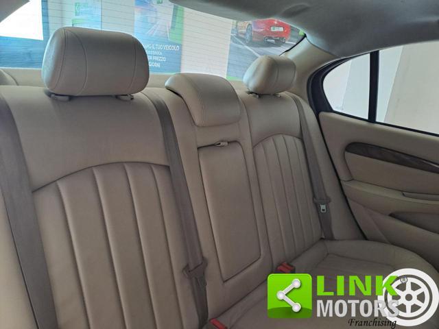 JAGUAR X-Type 4WD 2.5 V6 24V cat
