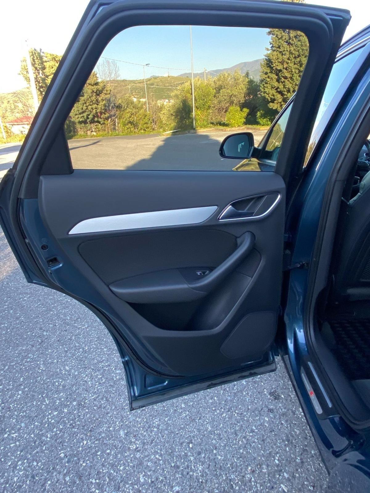 Audi Q3 2.0 tdi sline
