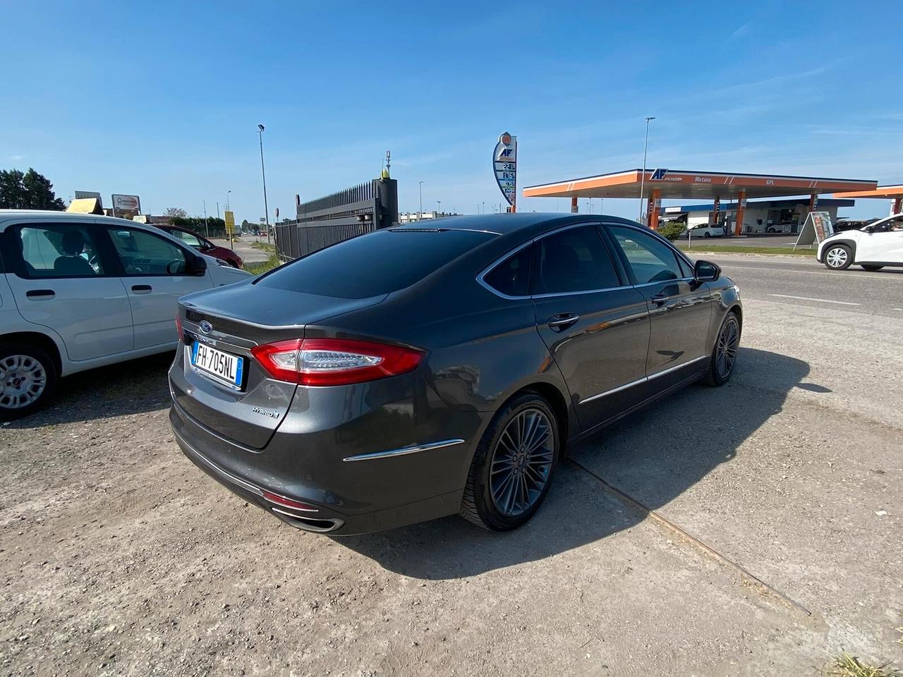Ford Mondeo Full Hybrid 2.0 187 CV eCVT 4 porte Vignale