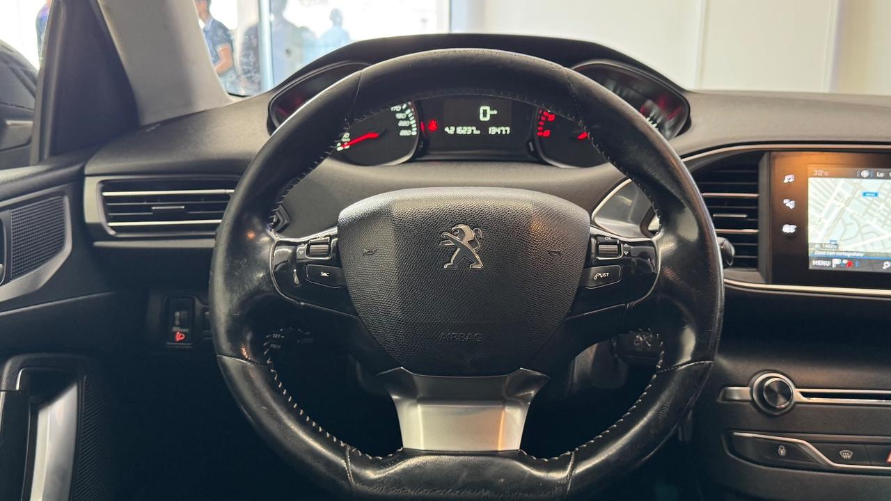 Peugeot 308 BlueHDi 120 S&S Allure-2018