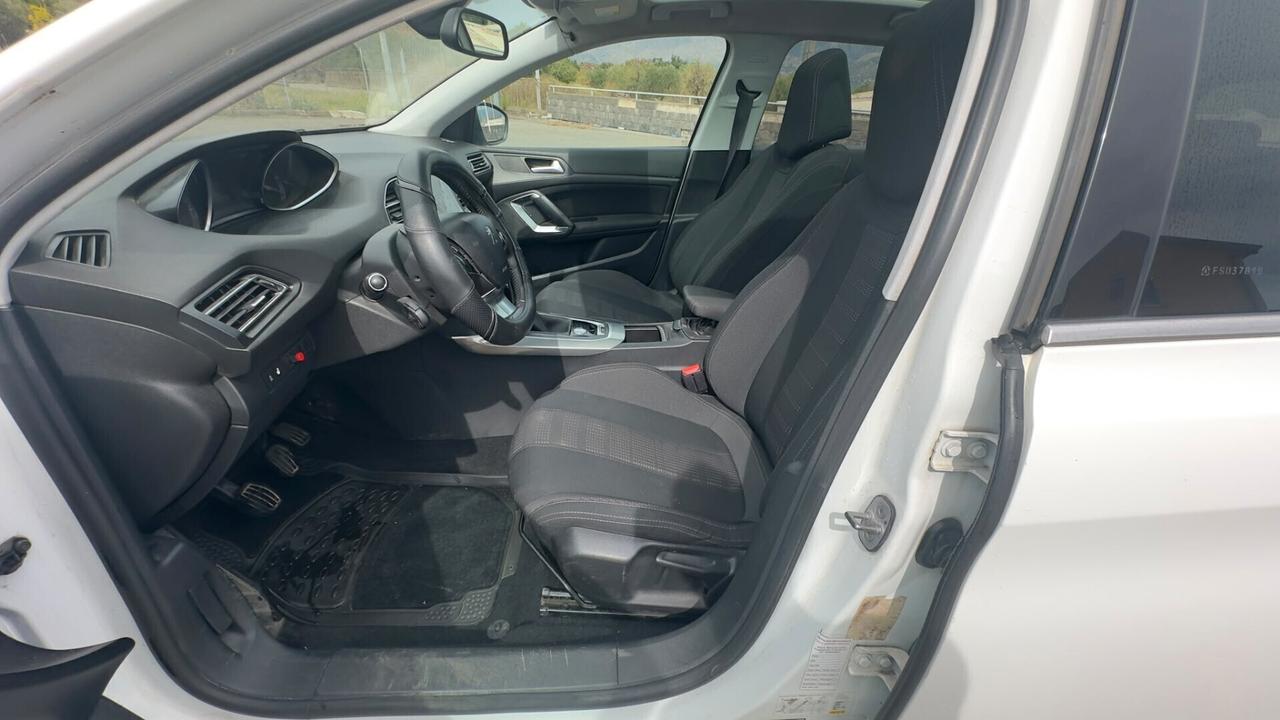 Peugeot 308 BlueHDi CV120 Allure