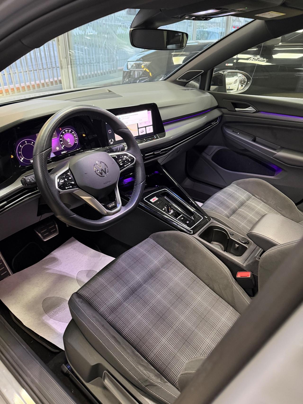 Volkswagen Golf 2.0 TDI DSG GTD 200CV 11/2023 KM 22.000