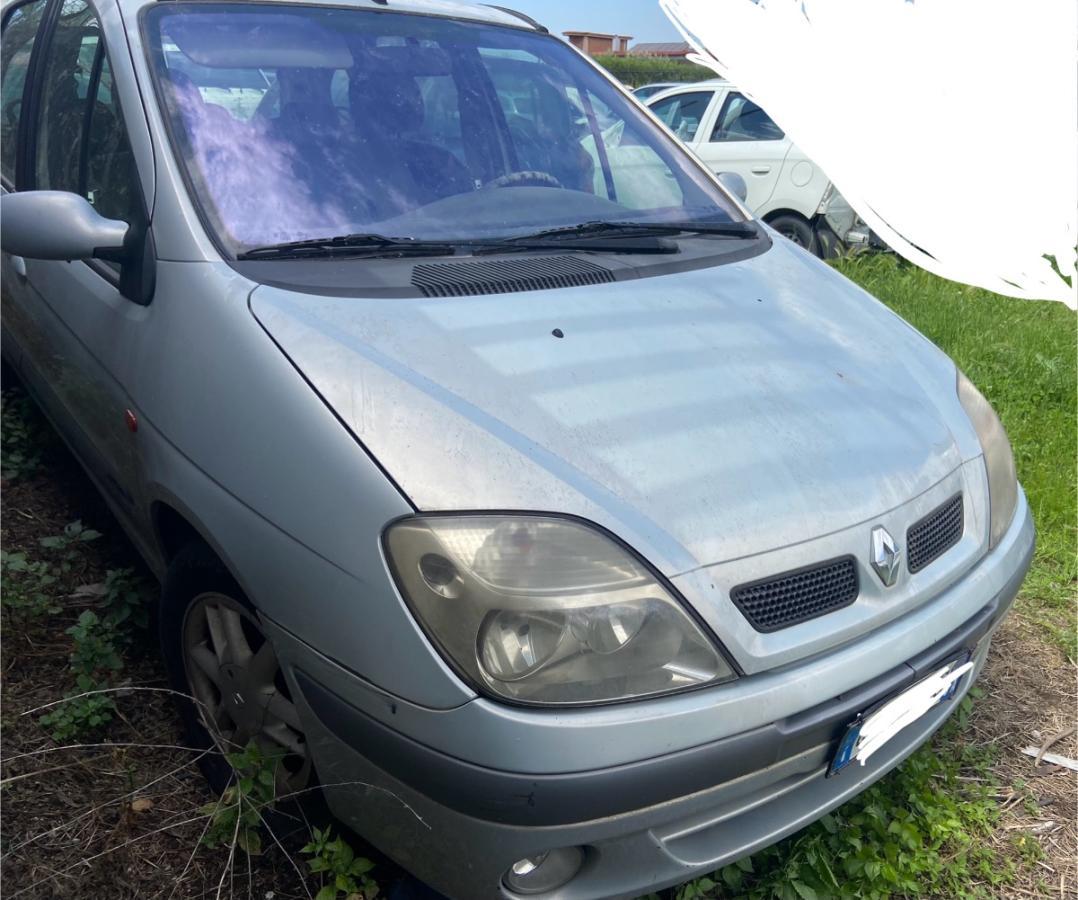 RENAULT Scénic 1.9 dCi Dynamique