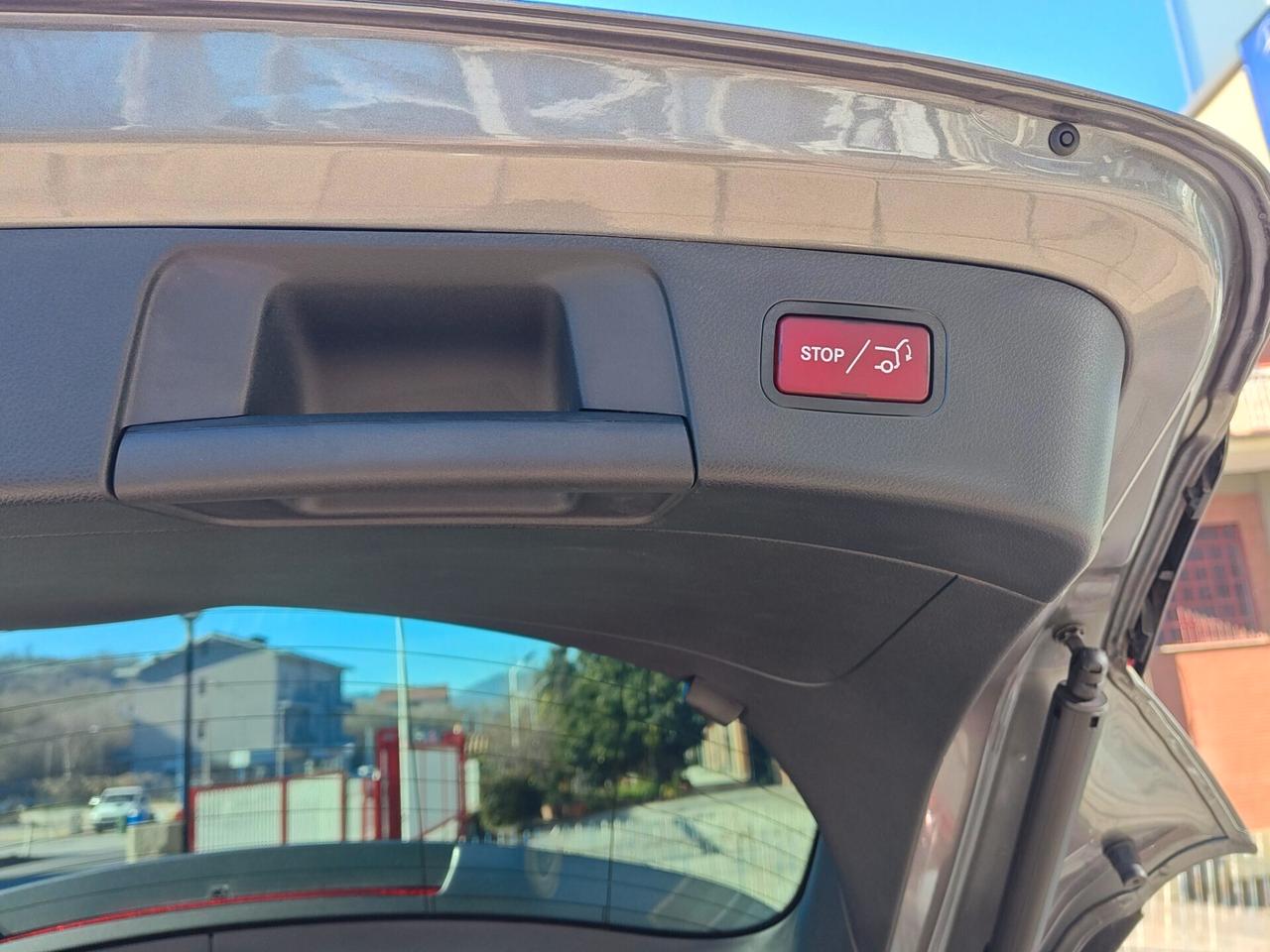 MERCEDES GLA 200D AUTOM. PREM. AMG LINE 2.0 136 CV