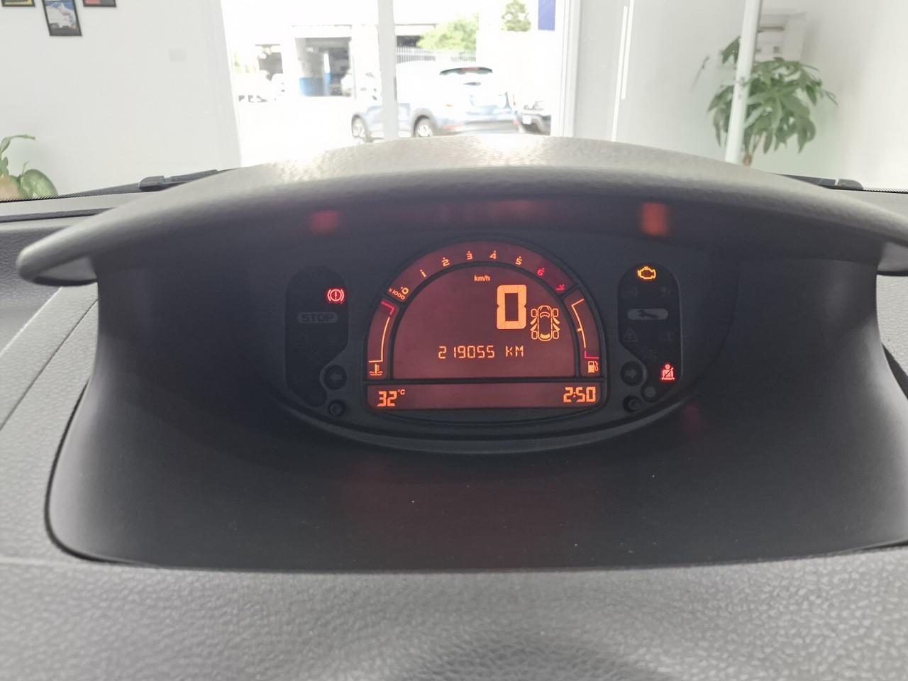 RENAULT GRAND MODUS 1.2 16V GPL DYNAMIQUE