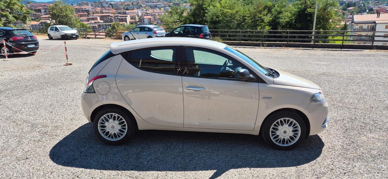 Lancia Ypsilon 1.3 MJT 95CV Gold-12/2016-km 86.000