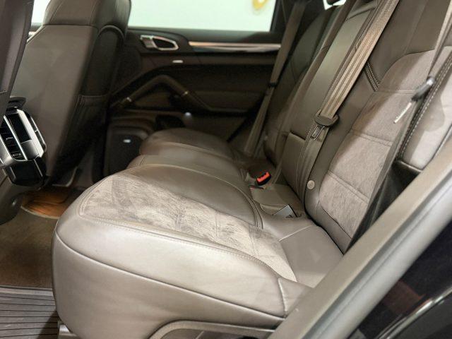 PORSCHE Cayenne 3.0 Diesel Platinum Edition