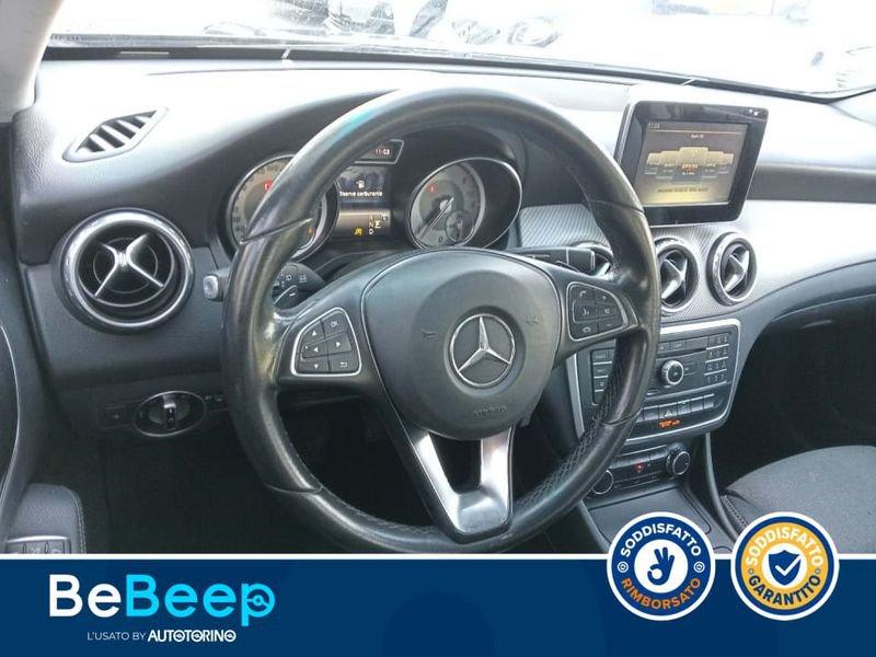 Mercedes-Benz GLA 180 D BUSINESS AUTO