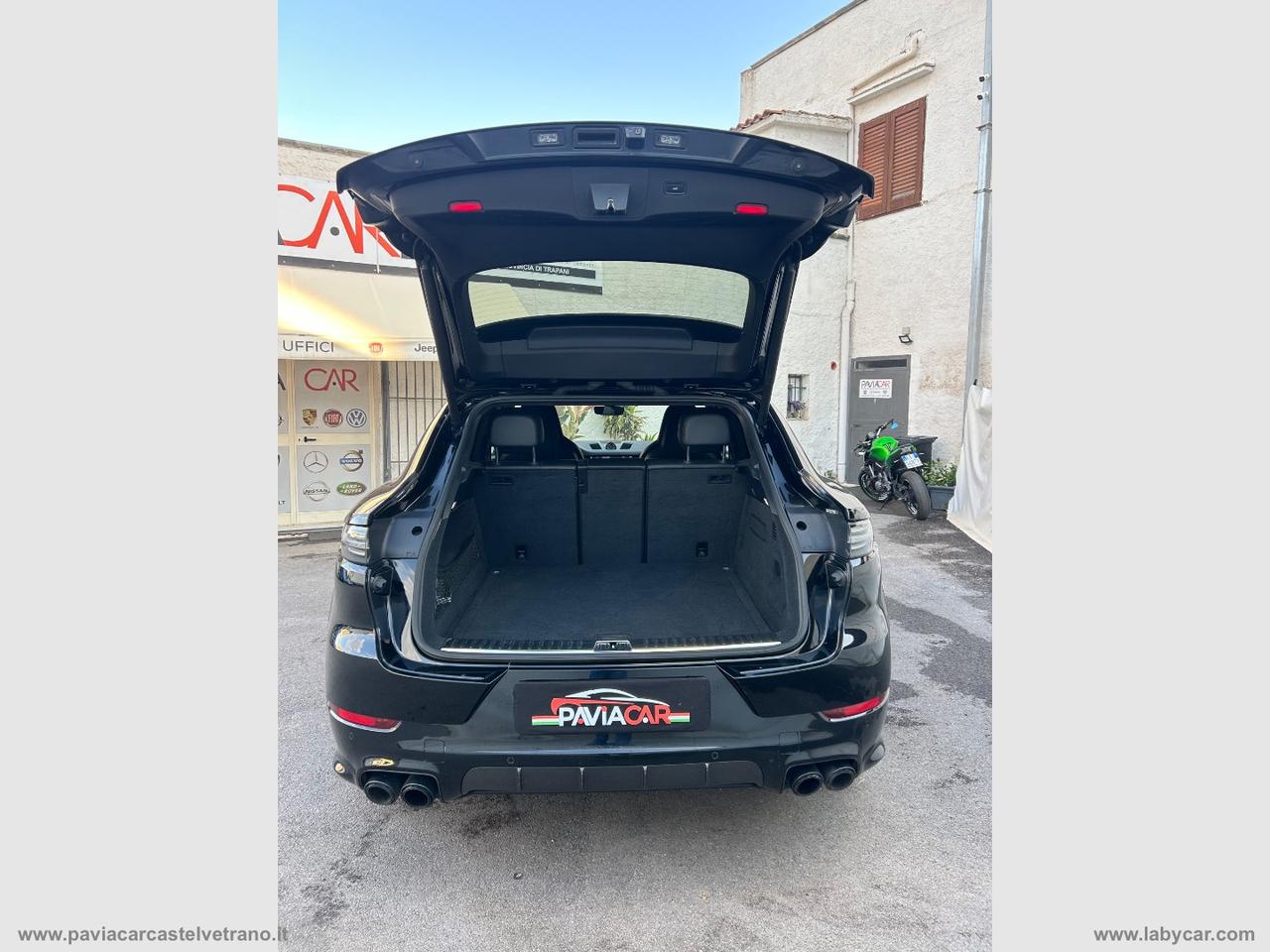 PORSCHE Cayenne 3.0 V6