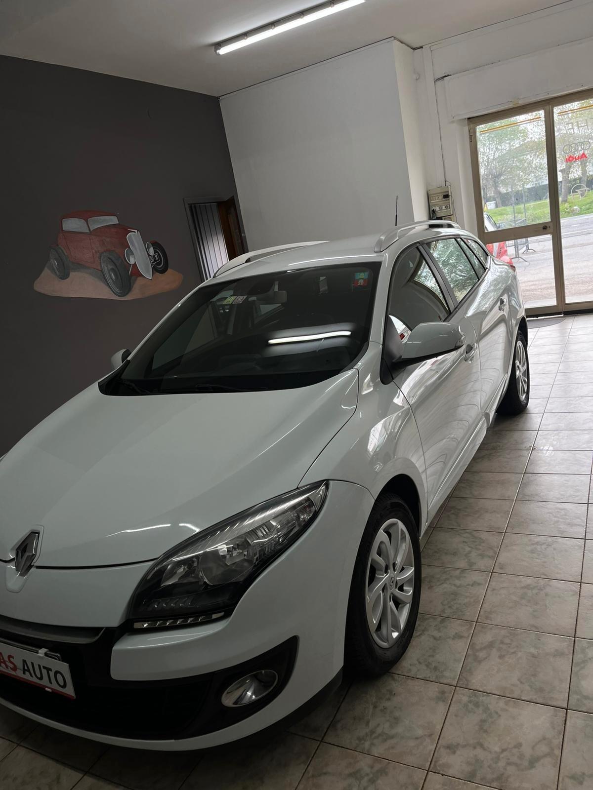 Renault Megane Mégane 1.5 dCi 110CV EDC SporTour Wave