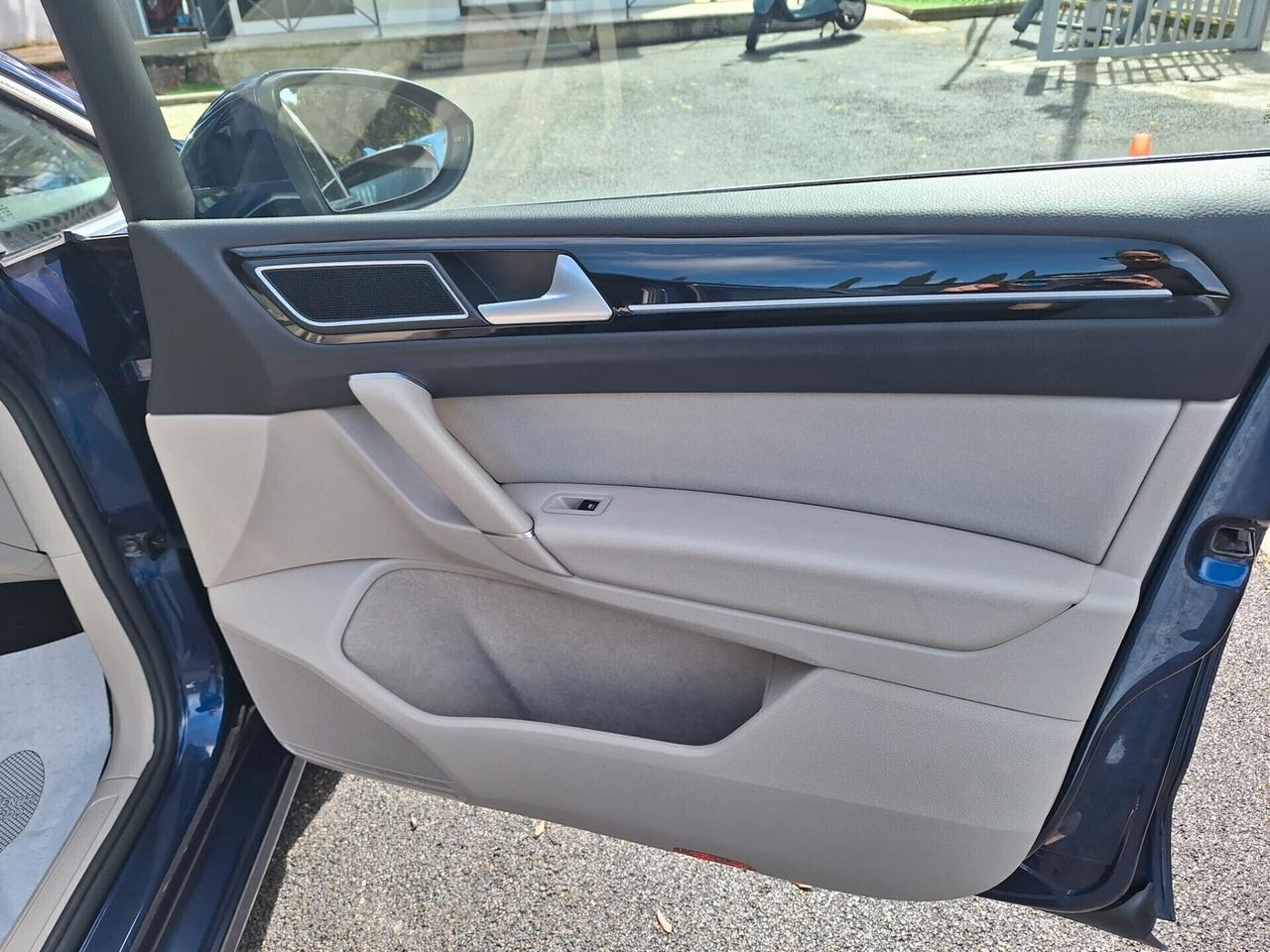 Volkswagen Golf Sportsvan 2.0 TDI 5p. Highline BlueMotion Technology