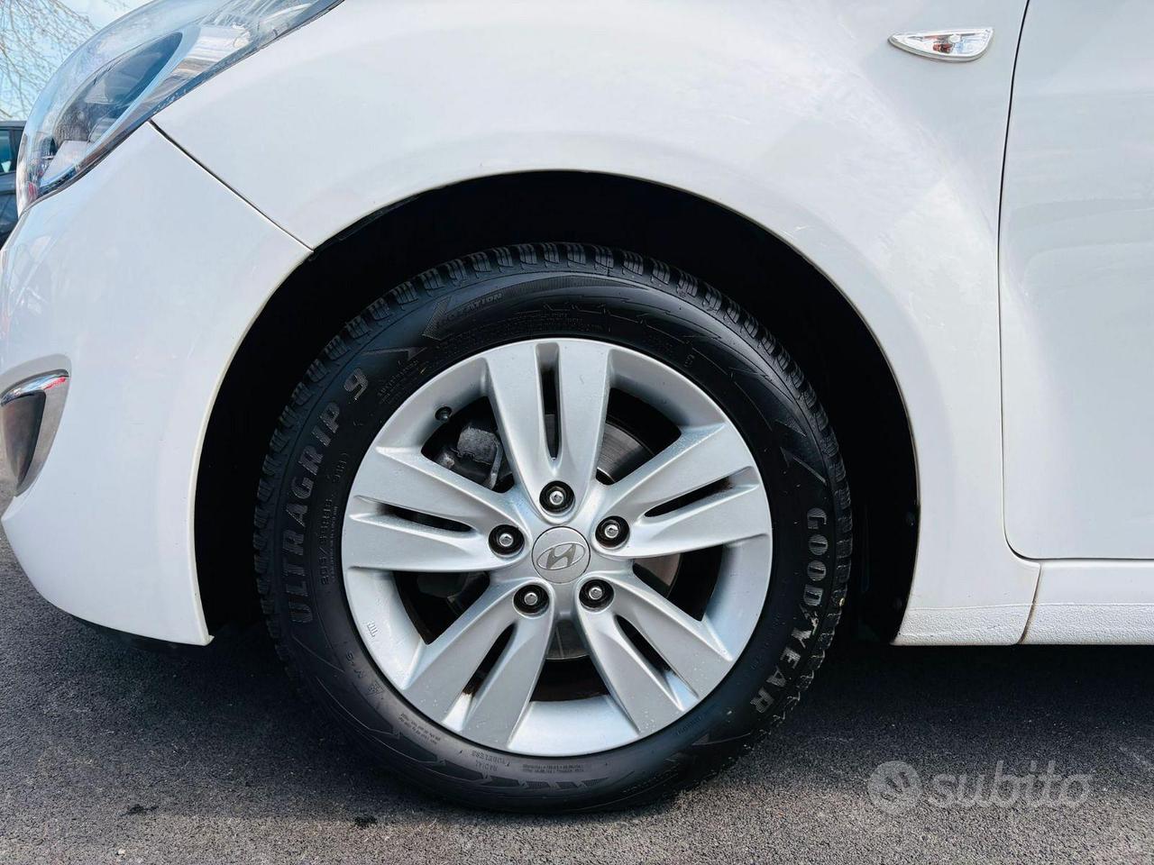 HYUNDAI IX20 1.4 CRDI STYLE (90CV) NEOPATENTATI