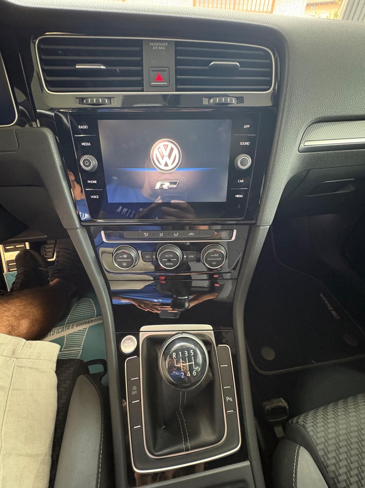 Volkswagen Golf 1.4 TSI 125 CV 5p Sport r-line km digitale