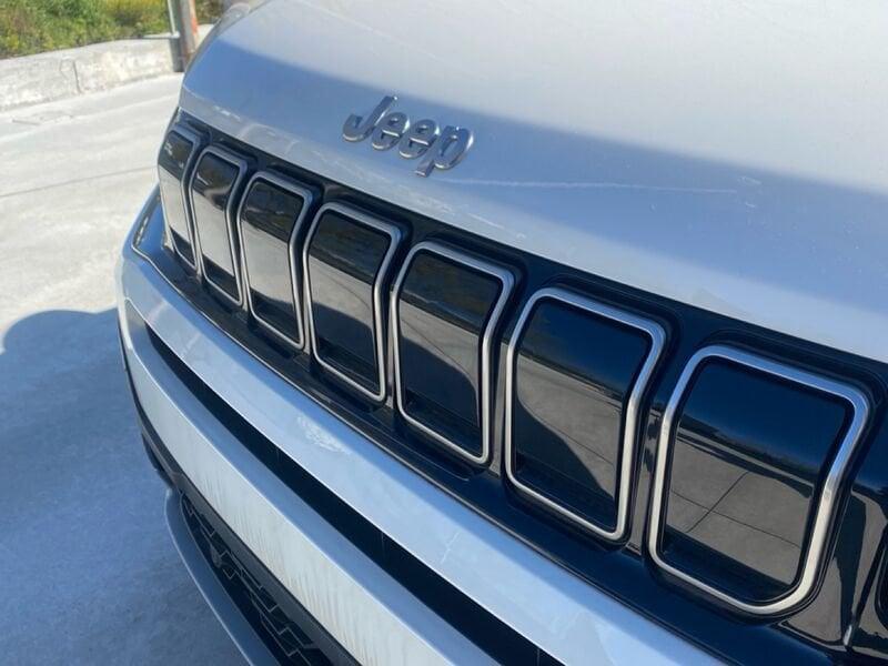 Jeep Avenger e-Hybrid 1.2 MHEV e-Hybrid Turbo Summit