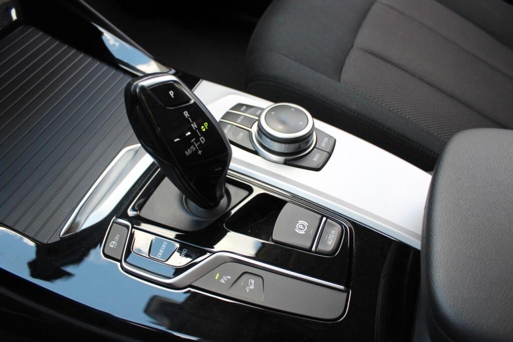 BMW X3 xDrive 20d 190cv *CAMERA *CARPLAY