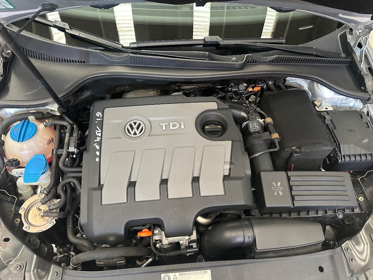 VOLKSWAGEN - Golf - 1.6 TDI DPF 5P. Highline