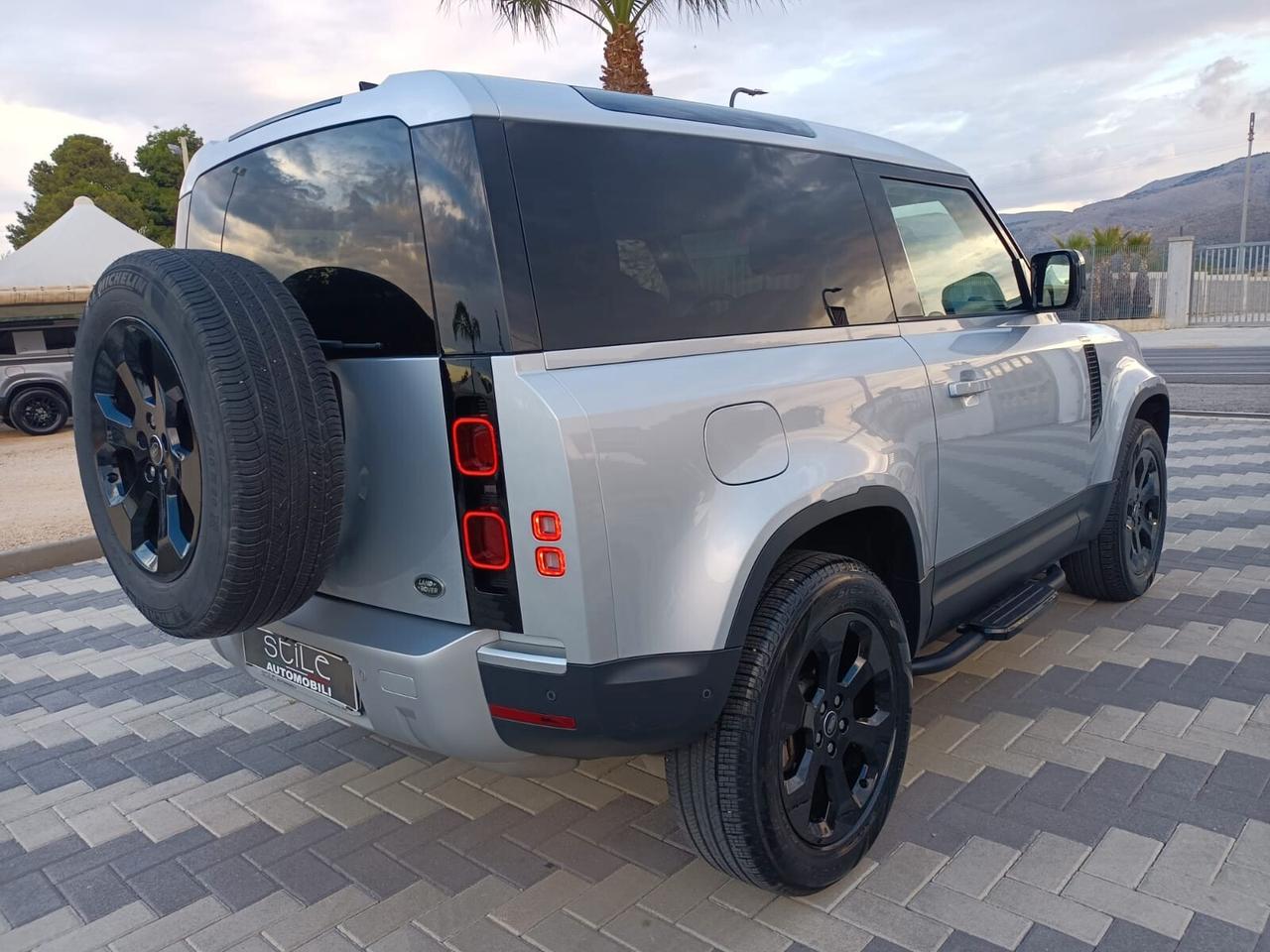 Land Rover Defender 90 3.0D I6 200 CV AWD Auto SE