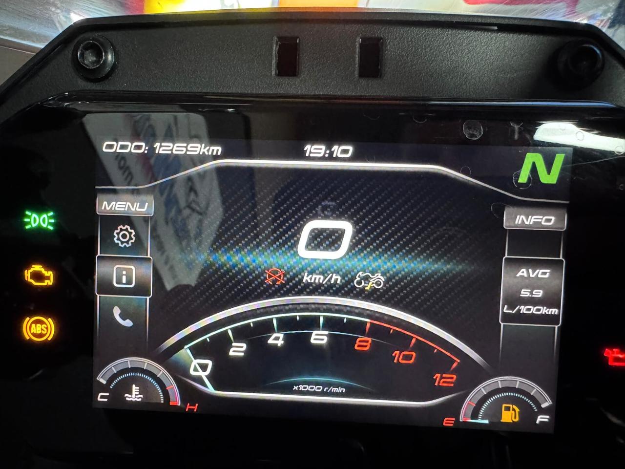 Cf Moto 700MT