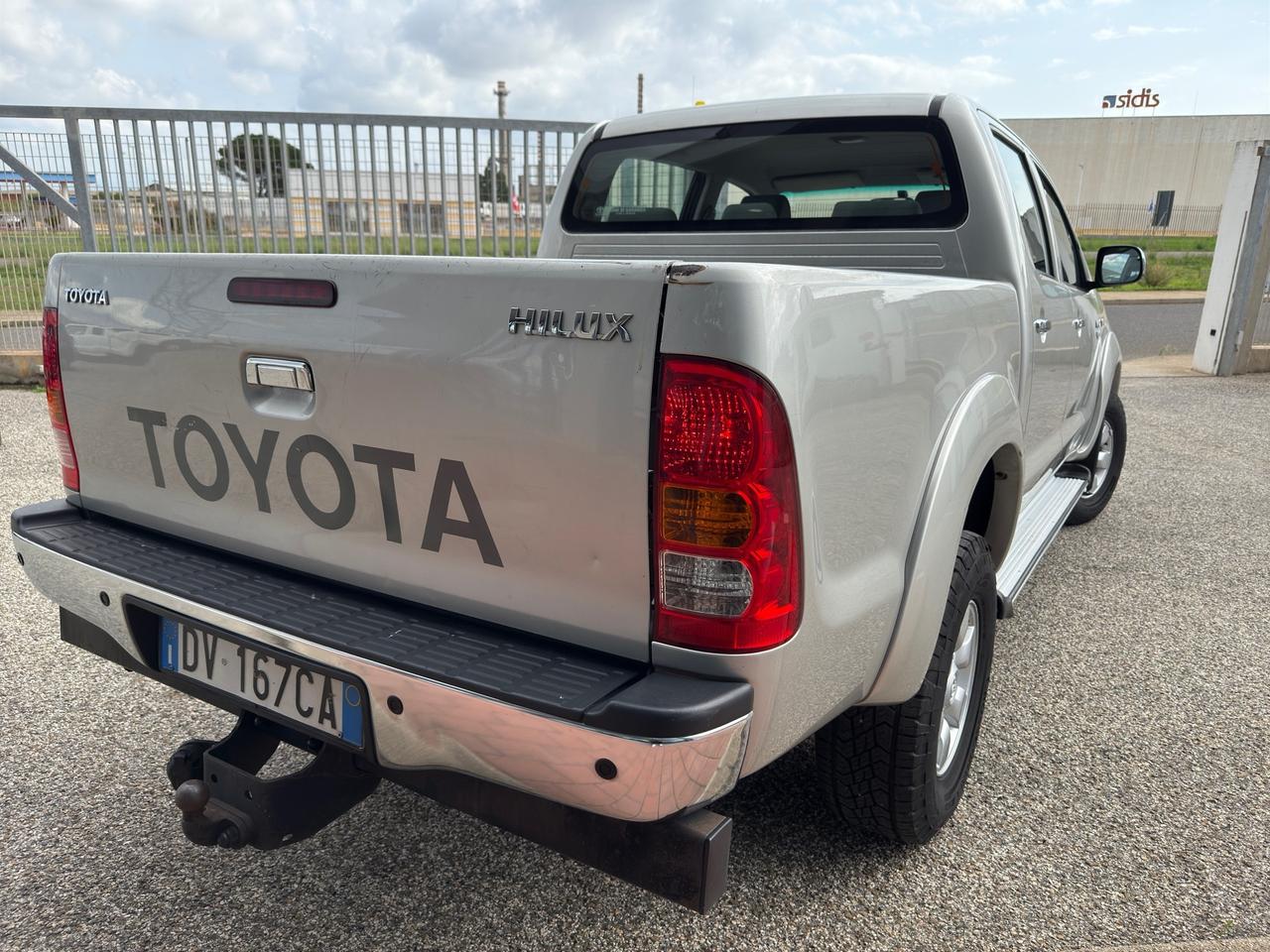 Toyota Hilux 3.0 D-4D DOPPIA CABINA my09" GANCIO TRAINO