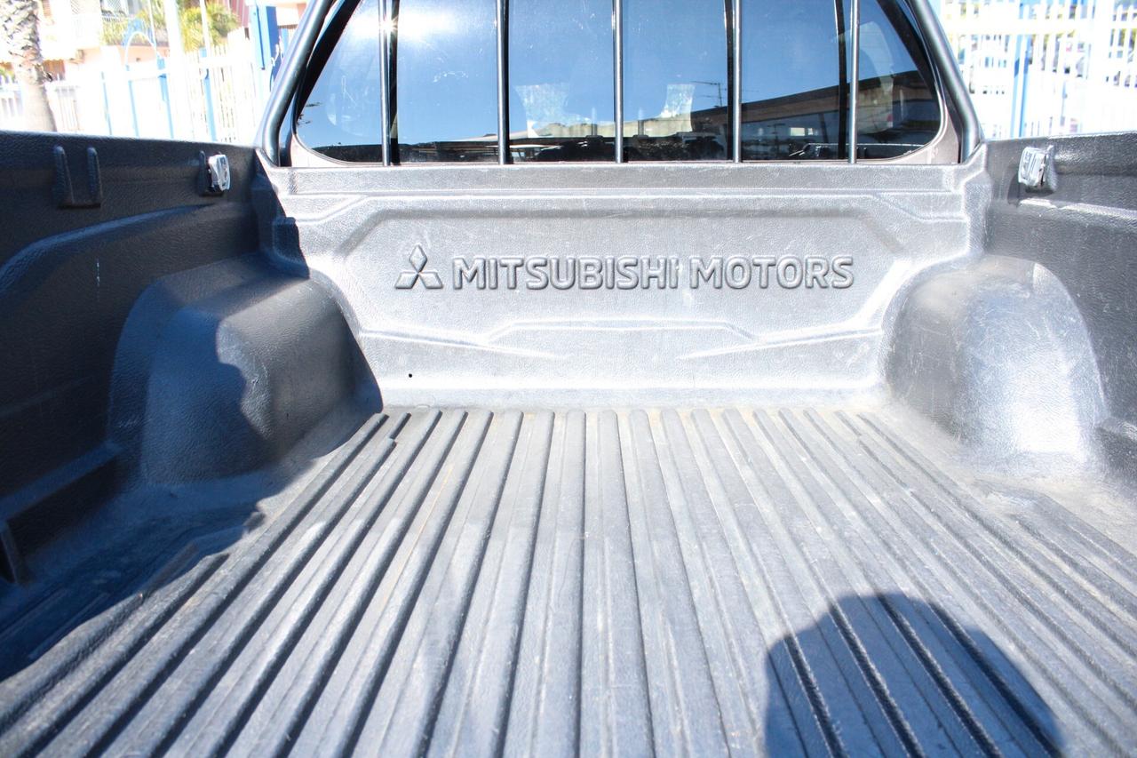 Mitsubishi L200 2.3 D Double Cab 4x4 Super Select Diamond