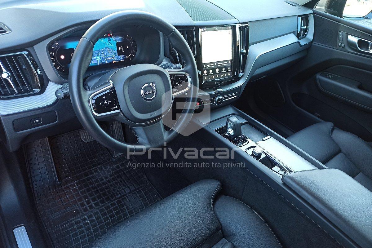VOLVO XC60 B4 (d) automatico Plus Dark