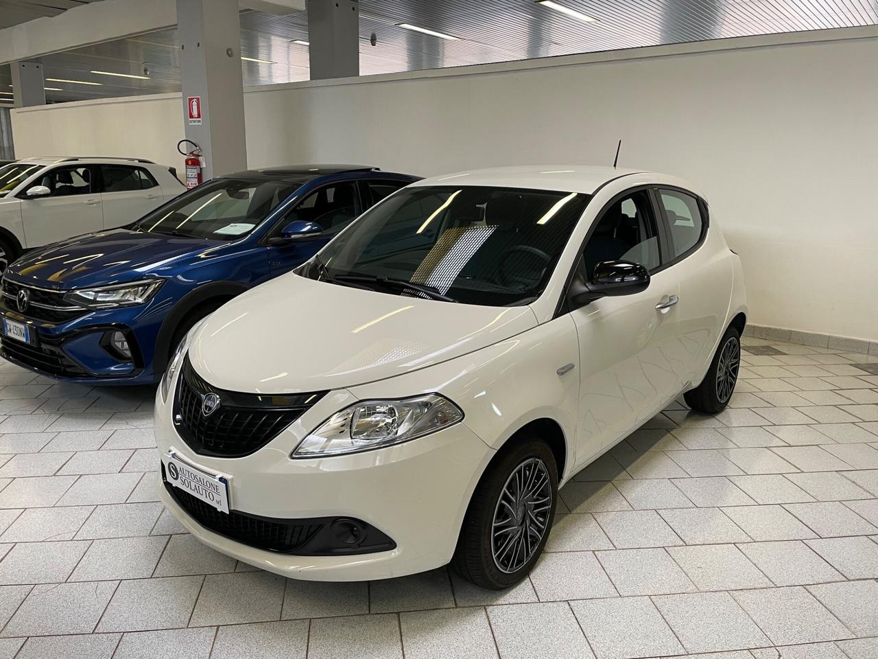 Lancia Ypsilon 1.0 FireFly 5 porte S&S Hybrid Oro