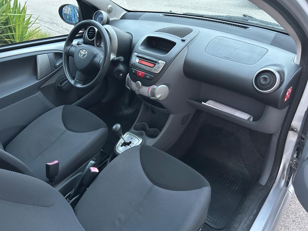 Toyota Aygo 1.0 benzina 68 cv 2008 automatica