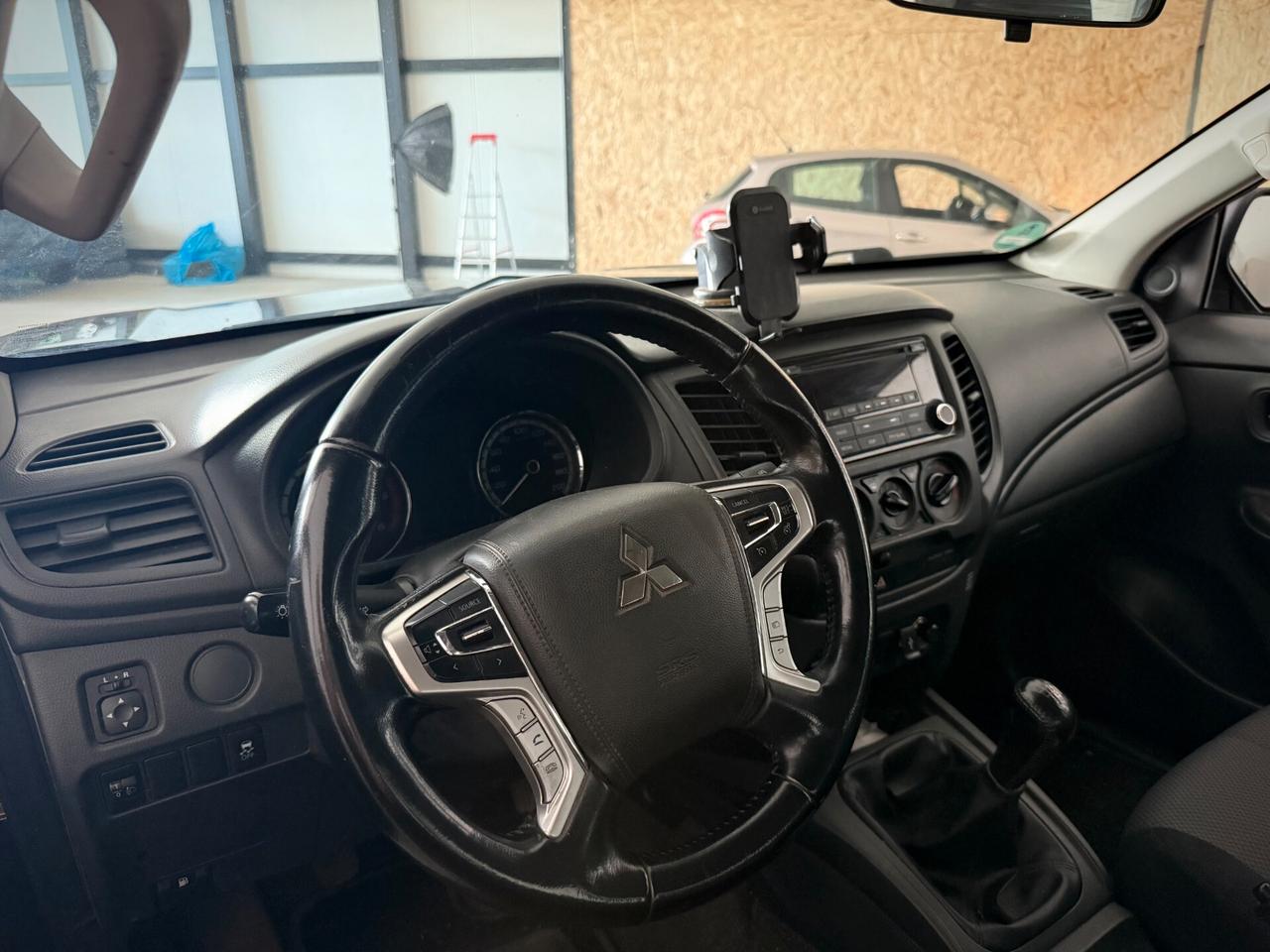 Mitsubishi L200 2.3D 150CV - Doppia cabina 4x4 - MANUALE